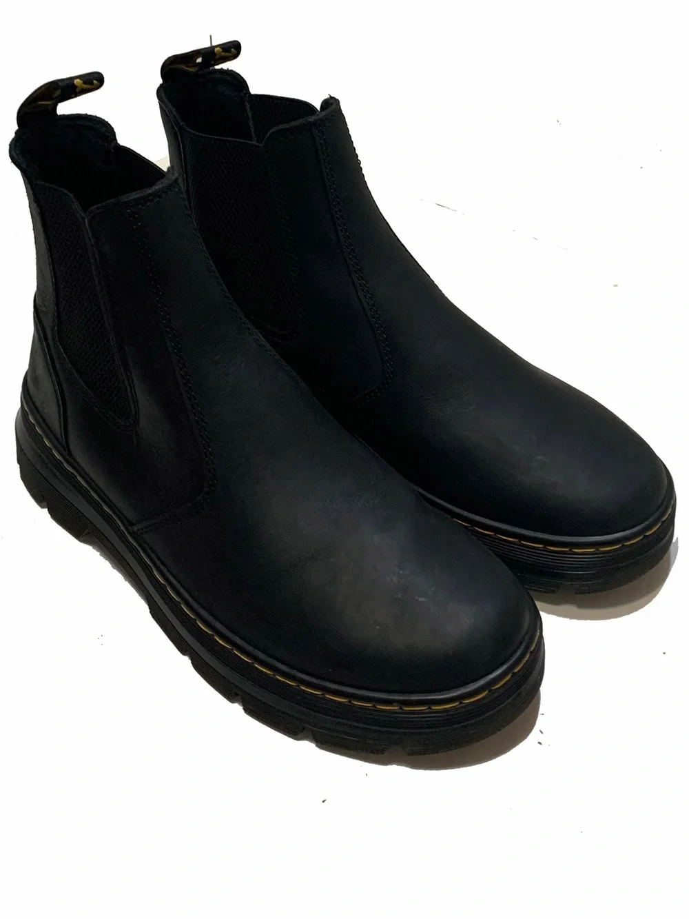 Dr. Martens men’s Embury Leather Casual Chelsea Boots. New with out box
